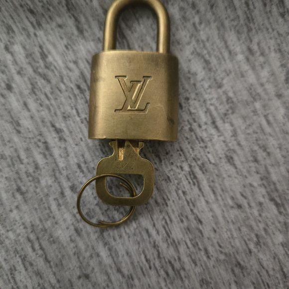 Louis Vuitton Lock And Key #306 - Picture 1 of 2